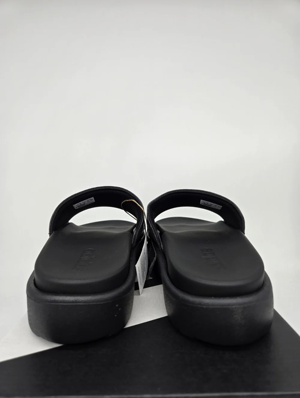 adidas Women's Adilette Platform Slide 'Triple Black' HQ6179 Shoes Size 7 New - Picture 4 of 8